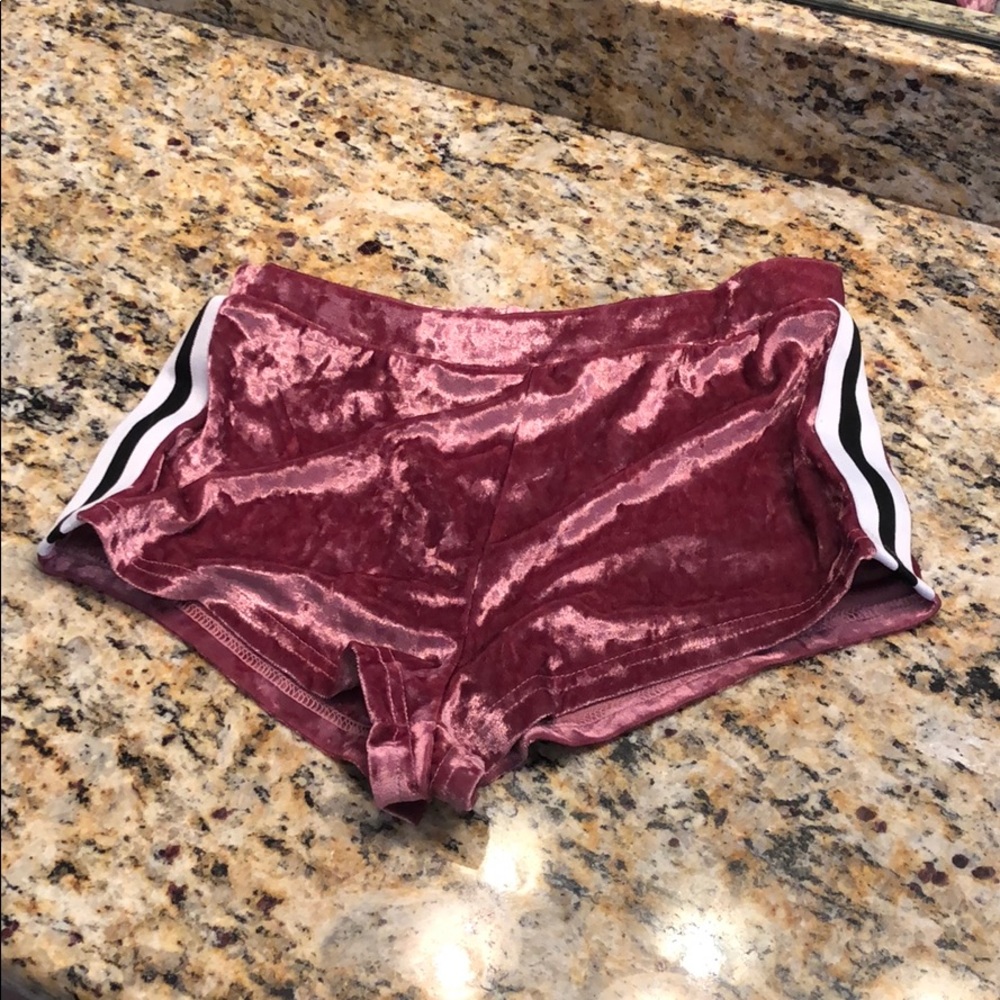 Cute velour shorts